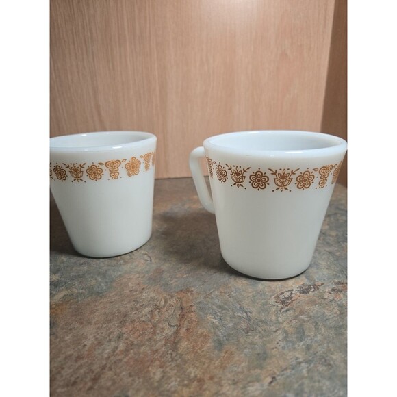 2 Pyrex Gold Butterflies Teacup Coffee Mugs Milk Glass #1410 D Handle Vintage - Picture 4 of 6